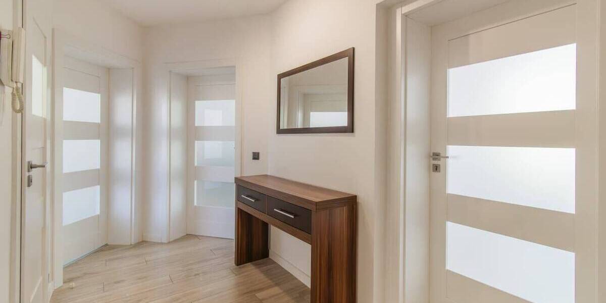 Etagenwohnung Görlitz Innenstadt - 2 Zimmer, 77 m&sup2;, 85.000&euro; | Angebot:26878907