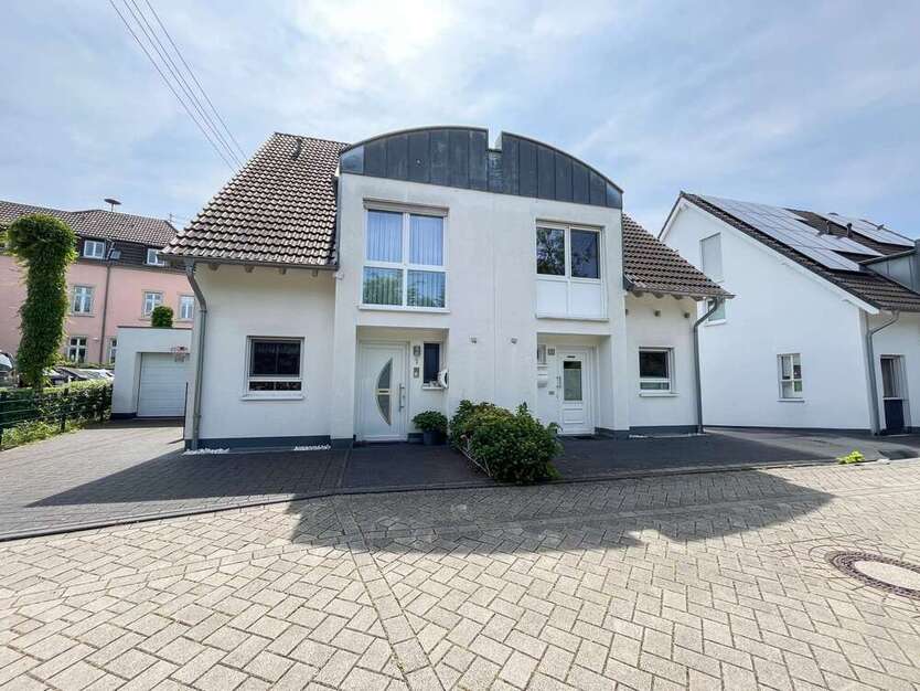 Haus zum Mieten in Troisdorf Sieglar 1.600 € 135.34 m²