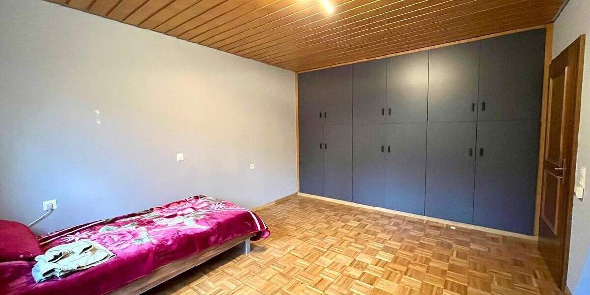 Etagenwohnung Marbach am Neckar Marbach - 2 Zimmer, 65 m&sup2;, 230.000&euro; | Angebot:25374722