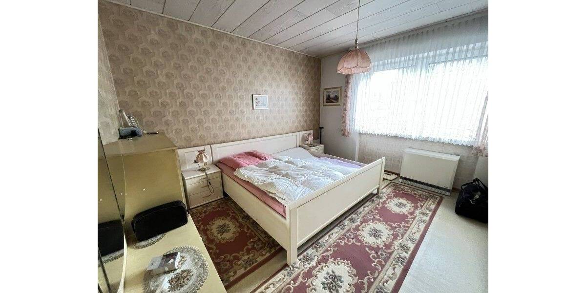 Einfamilienhaus mit großem Garten - sanierungsbedürftig mit viel Potenzial 5 zimmer