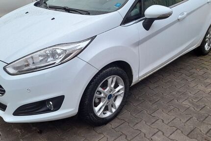 Ford Fiesta 72.000 km 8.700 &euro; Niederstetten 97996