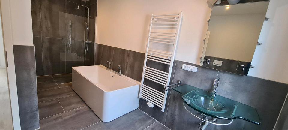 Einfamilienhaus Leidersbach - 5 Zimmer, 143 m&sup2;, 2.200&euro; | Angebot:24581063