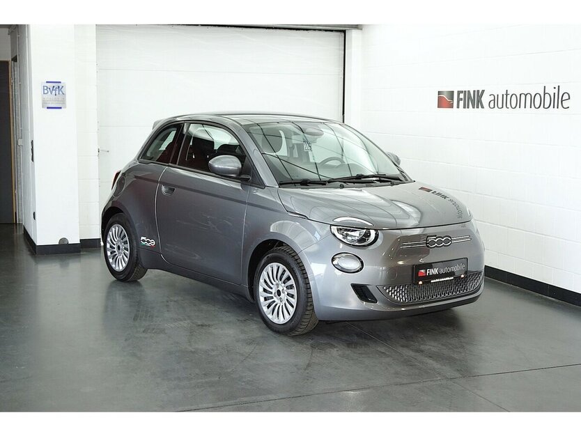 Fiat 500e Action Carplay Android Sitzheizung 38.100 km 13.890 € Lich 35423