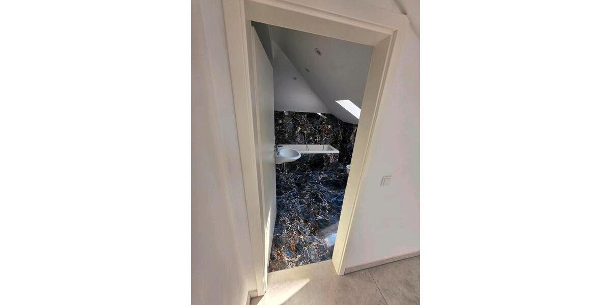 Dachgeschoßwohnung Neustadt an der Weinstraße - 2 Zimmer, 60 m&sup2;, 660&euro; | Angebot:26399629