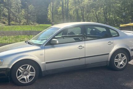 VW Passat 330.000 km 1.600 &euro; Geratal 99330