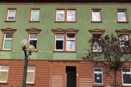 Sanierte 2-Zimmer Altbau-Wohnung in zentraler Lage zimmer