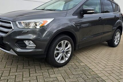 Ford Kuga 72.977 km 13.980 € Diepholz 49356