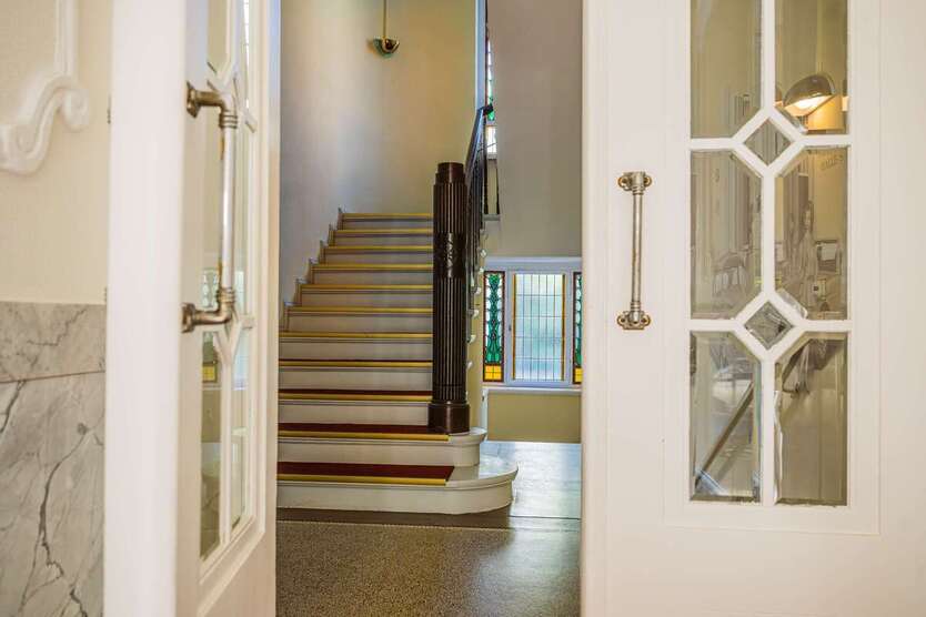 Haus zum Kaufen in Halle 1.590.000 € 1000 m² 30 zimmer