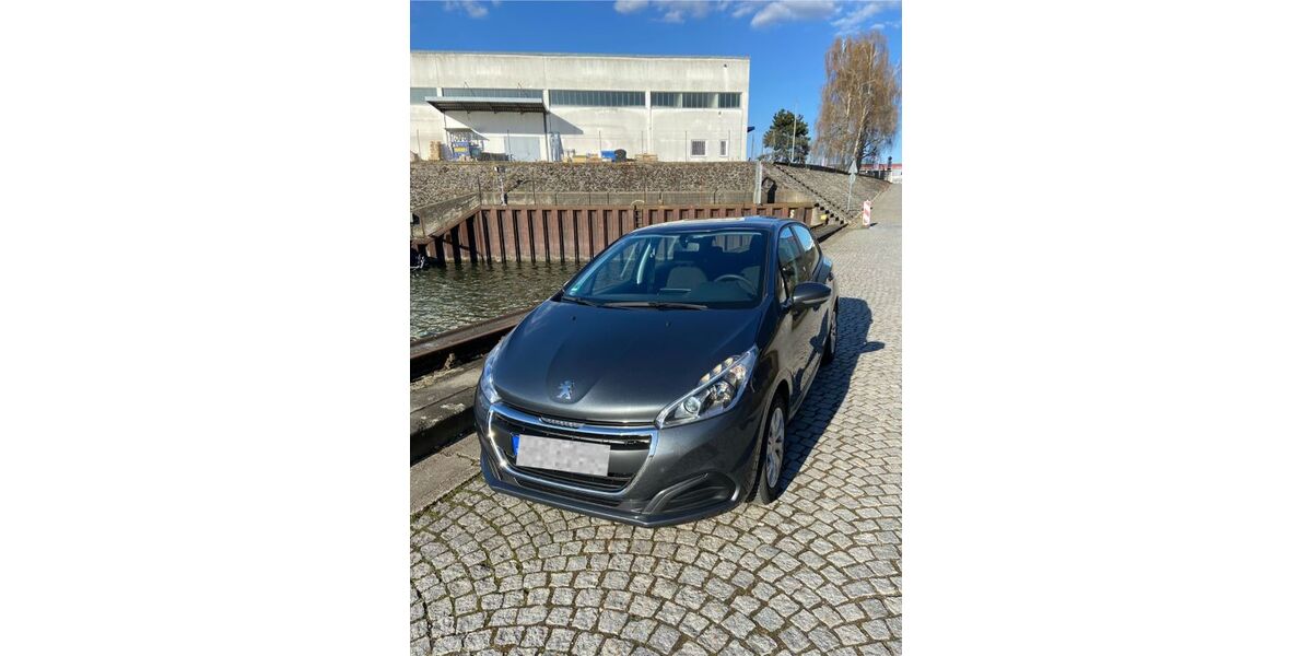 Peugeot 208 77.000 km 6.200 &euro; Walsdorf 96194