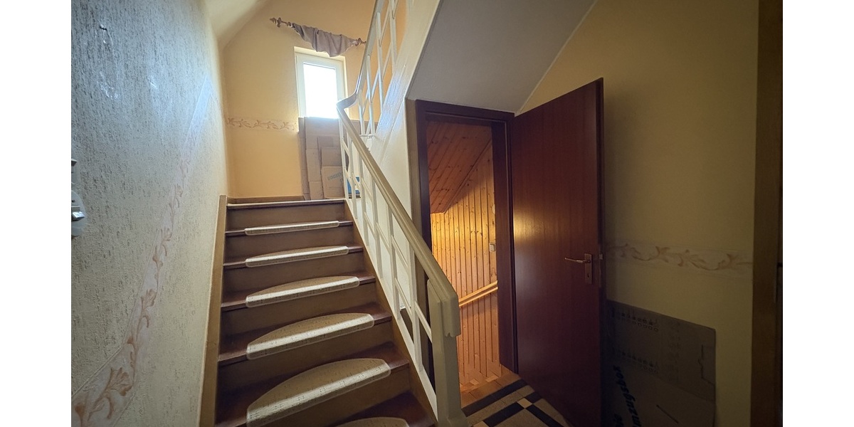 Solides Einfamilienhaus mit Potenzial in ruhiger Lage von Leinefelde-Worbis / OT Wingerode - Einfamilienhaus Leinefelde/ Wingerode | Angebot:25867000