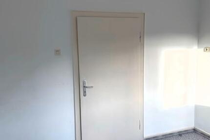 Saarbrücken-Burbach | 4ZKB | 90 m² | 2. OG | Keller | ab sofort | zimmer