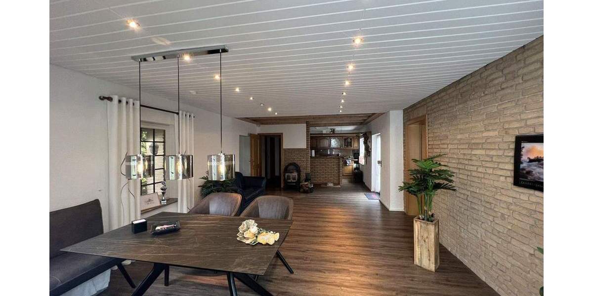 Einfamilienhaus Bad Salzuflen Innenstadt - 3 Zimmer, 135 m&sup2;, 1.390&euro; | Angebot:25539064