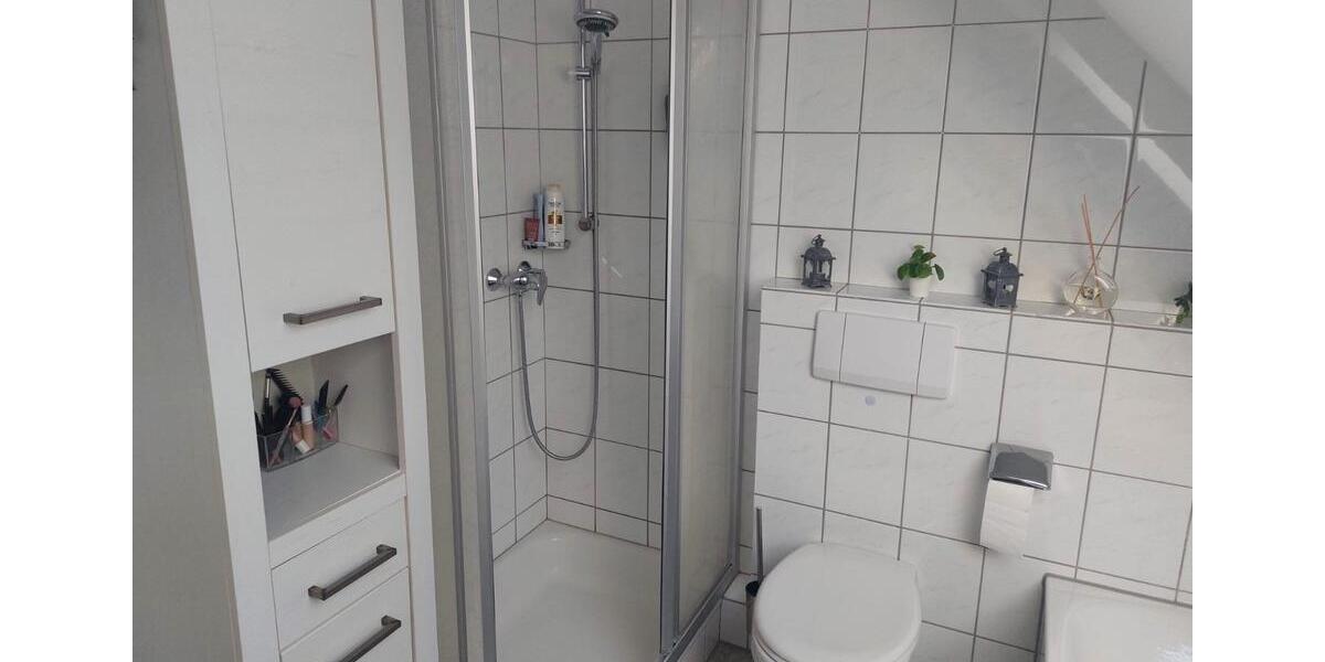 3 Zimmer Dachgeschoss Wohnung mit Balkon in zentraler Lage 3 zimmer