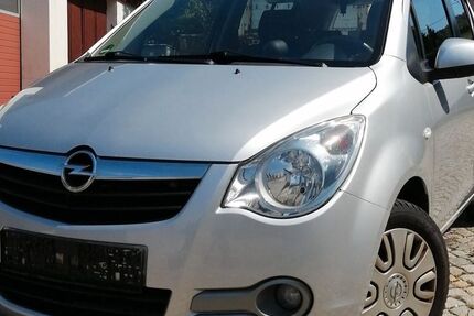Opel Agila 102.608 km 2.999 € AUE 08280