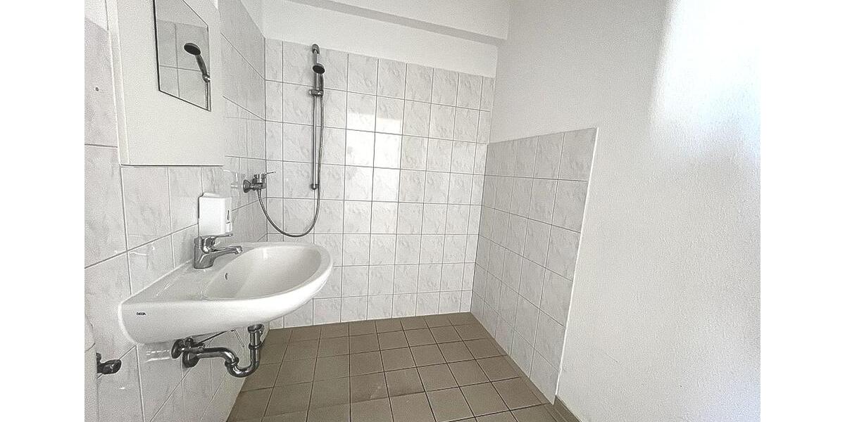 Etagenwohnung Bernsdorf - 1 Zimmer, 24 m&sup2;, 117&euro; | Angebot:21289546