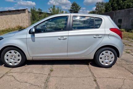Hyundai i20 175.000 km 3.000 &euro; Klötze 38486