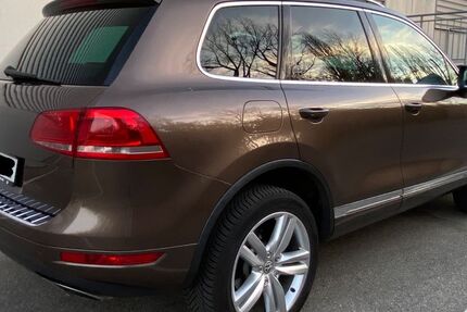 VW Touareg 242.652 km 14.900 € München 81541