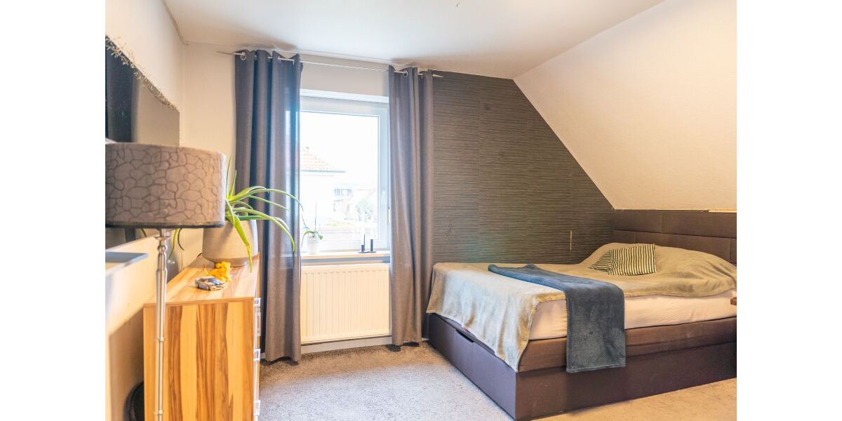 Provisionsfrei* Geräumiges, zentralgelegenes 6-Zimmer Einfamilienhaus mit Gewerbeeinheit in Eilshausen - Einfamilienhaus Hiddenhausen | Angebot:26689390