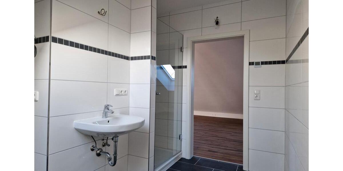 Dachgeschoßwohnung Burghausen - 1 Zimmer, 50 m&sup2;, 750&euro; | Angebot:26221404