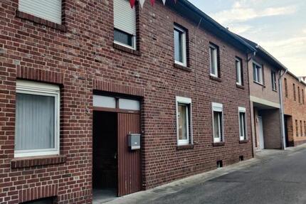 Haus Heinsberg - 6.5 Zimmer, 151 m&sup2;, 216.900&euro; | Angebot:25632945