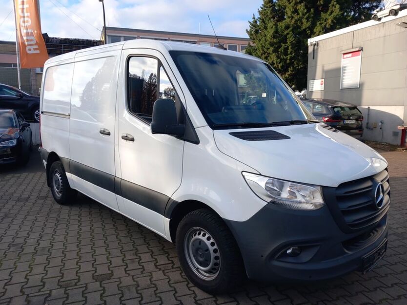 Mercedes-Benz Sprinter 191.000 km 18.800 € Berlin 12057
