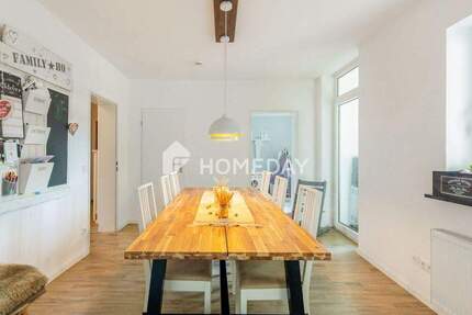 Große 5-Zimmer Wohnung mit Sonnenbalkon 5 zimmer