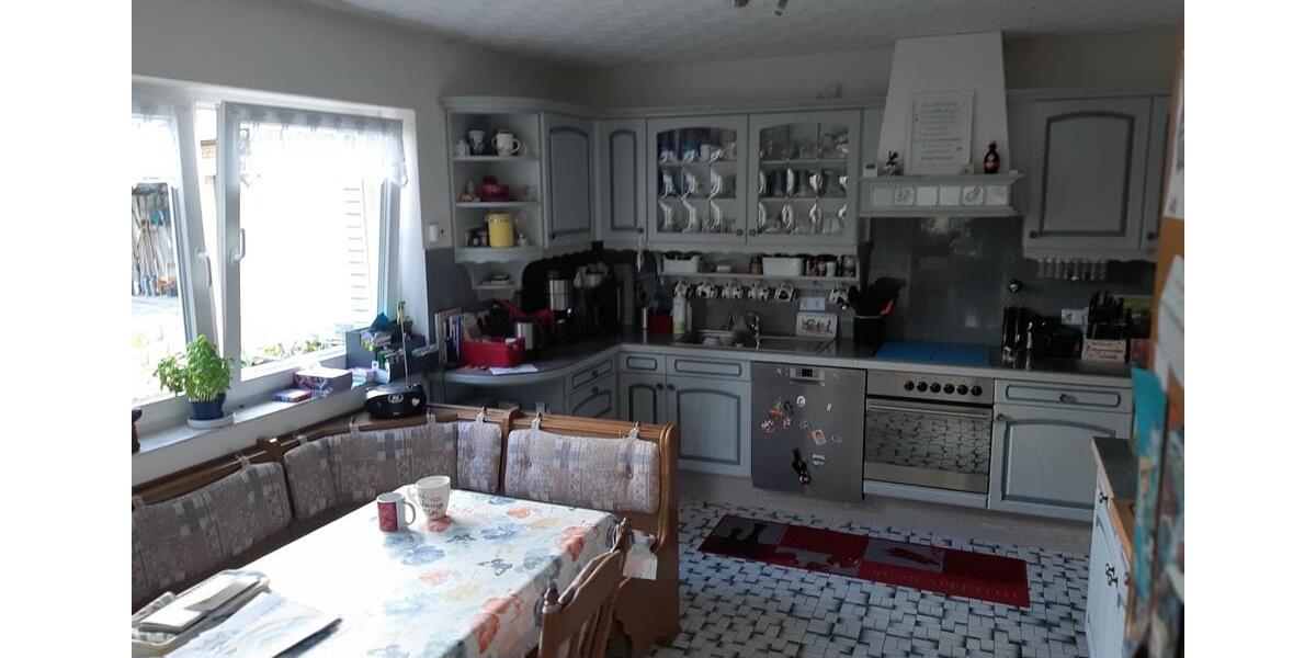 Villa Rinteln - 5 Zimmer, 220 m&sup2;, 1.850&euro; | Angebot:25986835