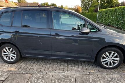 VW Touran 99.000 km 18.500 € Brunsbüttel 25541