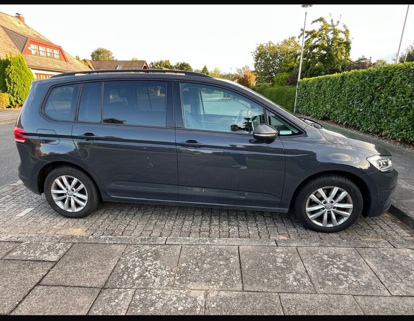VW Touran 99.000 km 19.555 € Brunsbüttel 25541