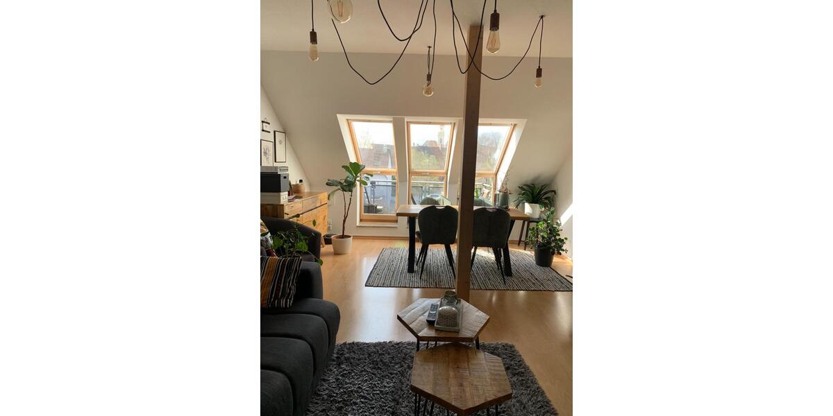 Dachgeschoßwohnung Uffenheim - 3 Zimmer, 79 m&sup2;, 610&euro; | Angebot:26303068