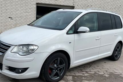 VW Touran 196.000 km 3.990 € Neustadt am Rübenberge bei Hannover 31535