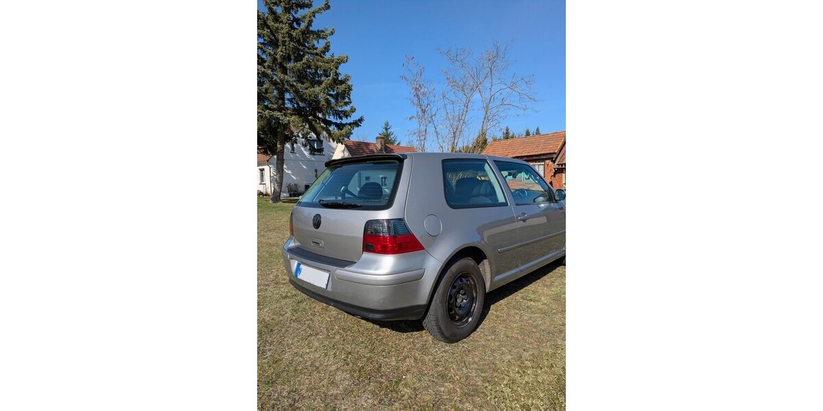 VW Golf 214.503 km 1.999 &euro; Hähnichen 02923