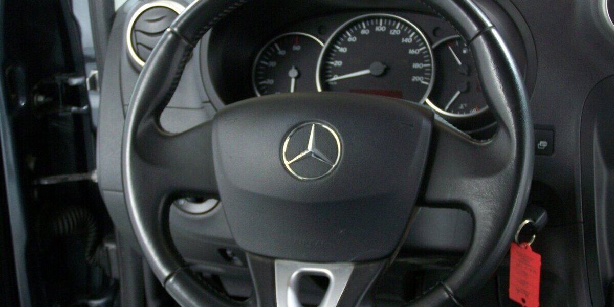 Mercedes-Benz Citan 111 CDI extralang+7-SITZE+KLIMAAUTOMATIK 123.455 km 12.988 &euro; Hamburg 22119