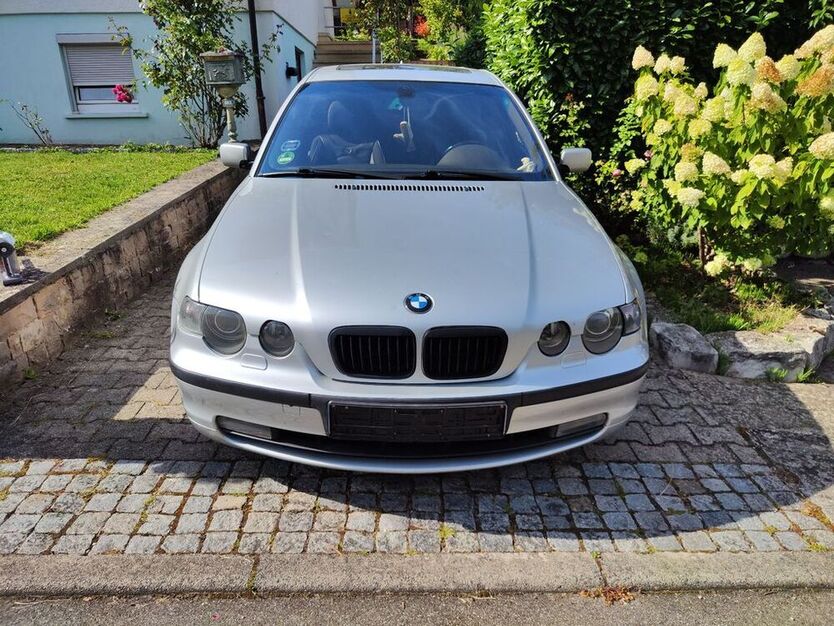 318