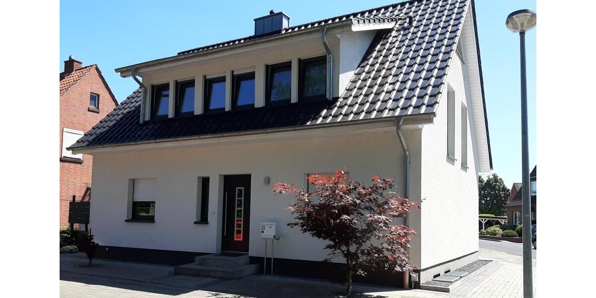 Einfamilienhaus Lingen (Ems) Damaschke - 5 Zimmer, 112 m&sup2;, 1.300&euro; | Angebot:25313810