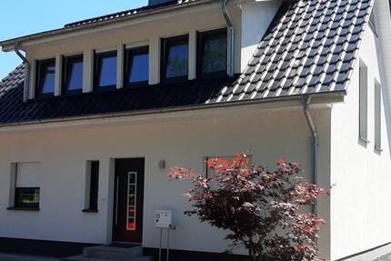 Haus Lingen (Ems) Damaschke - 5 Zimmer, 112 m&sup2;, 1.300&euro; | Angebot:25313810