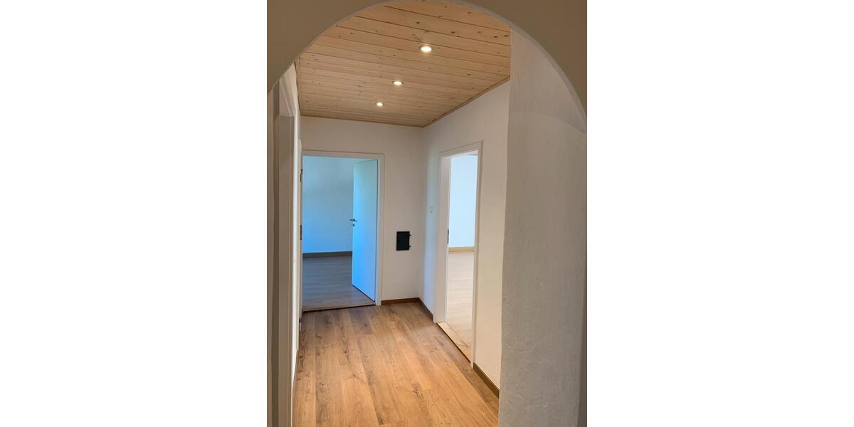 Etagenwohnung Bruck in der Oberpfalz - 4.5 Zimmer, 100 m&sup2;, 800&euro; | Angebot:26368922