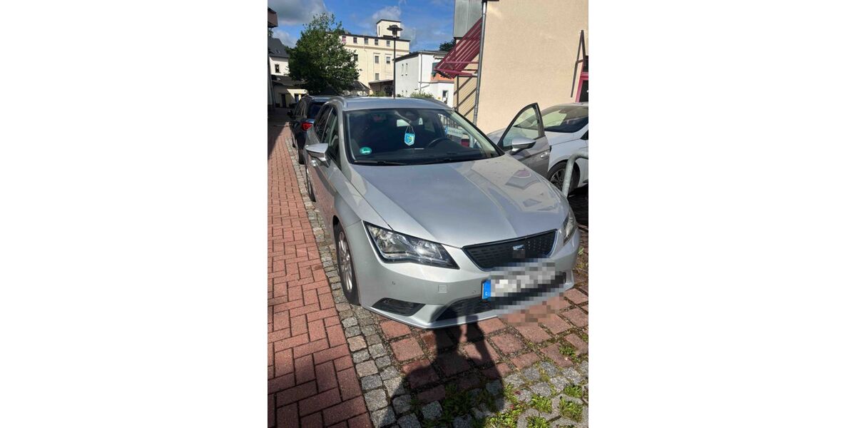 Seat Leon 182.000 km 6.600 &euro; Amtsberg 09439