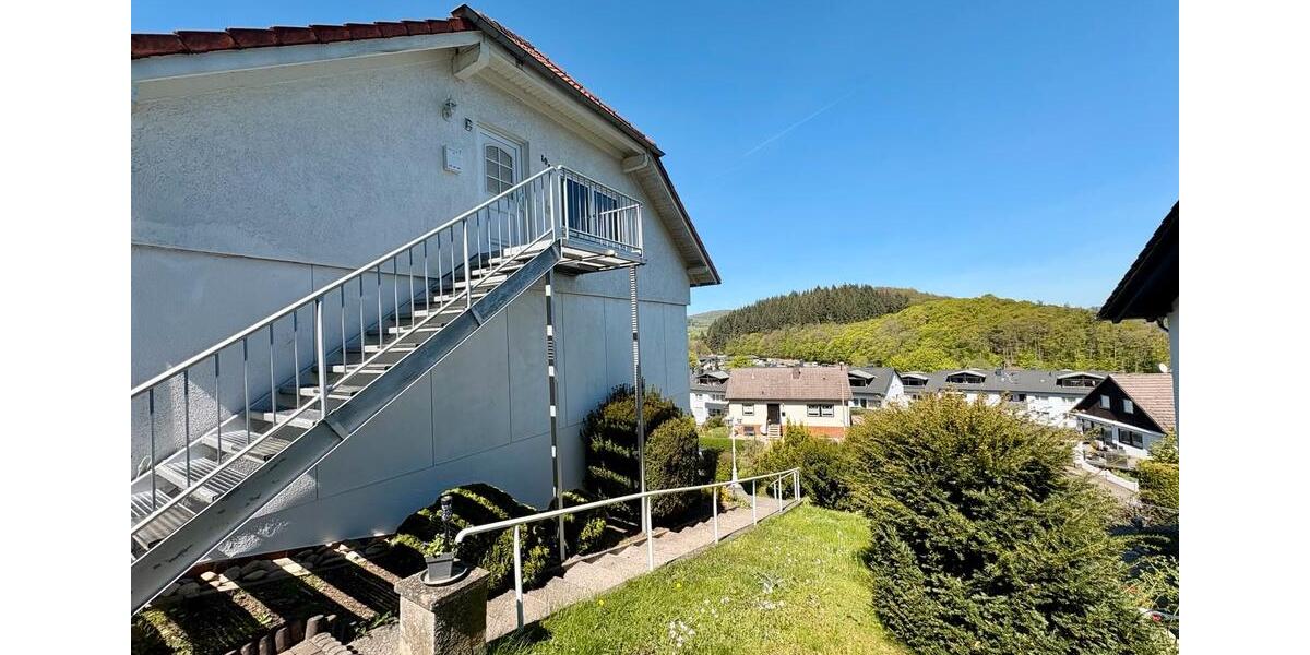 Dachgeschoßwohnung Dillenburg - 4 Zimmer, 94 m&sup2;, 215.000&euro; | Angebot:26402904