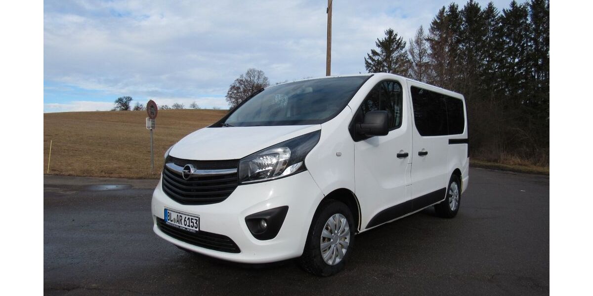 Opel Vivaro 311.000 km 7.999 &euro; Hechingen 72379