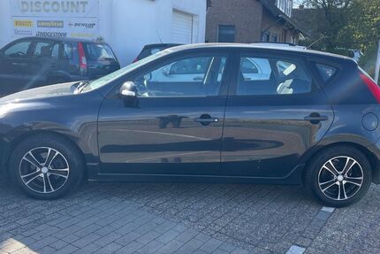 Hyundai i30 166.548 km 3.298 &euro; Vechta 49377