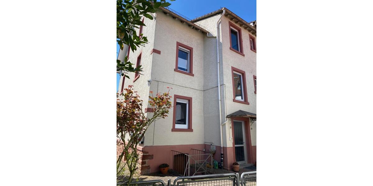 Mehrfamilienhaus, Wohnhaus Frankfurt am Main Bergen-Enkheim - 10 Zimmer, 212 m&sup2;, 740.000&euro; | Angebot:26857801