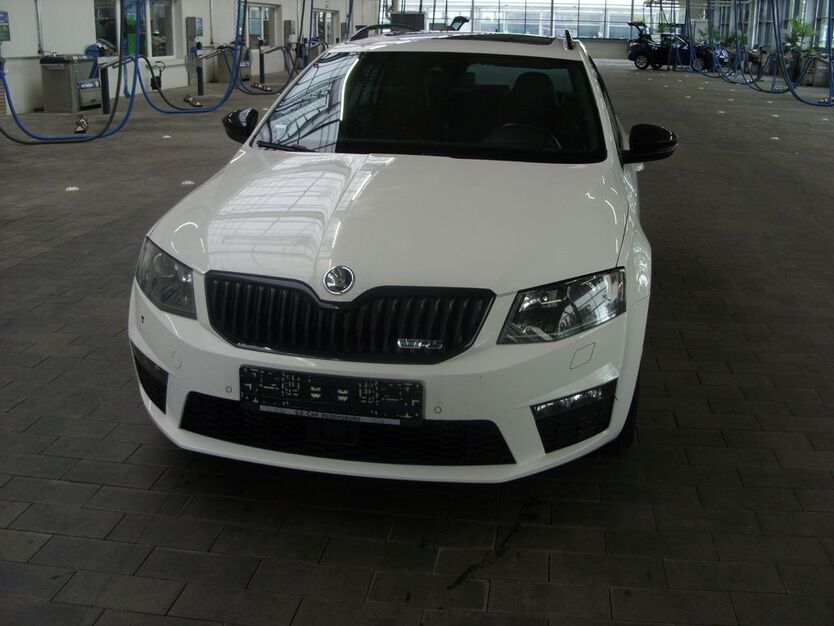 Skoda Octavia 181.800 km 12.800 € Regensburg 93057