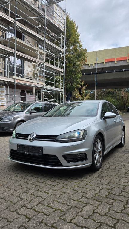 VW Golf 156.654 km 11.990 € Weil am Rhein 79576