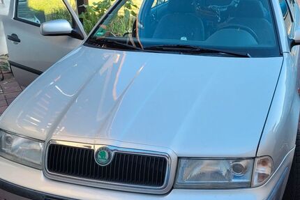 Skoda Octavia 335.000 km 1.850 &euro; Oppenweiler 71570