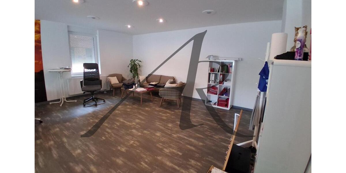 Gewerbeeinheit - Büro, Praxis im Erdgeschoss mit eigenem Eingang im Herzen der Stadt zimmer