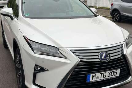 Lexus RX 450h 160.000 km 28.600 € München 81827