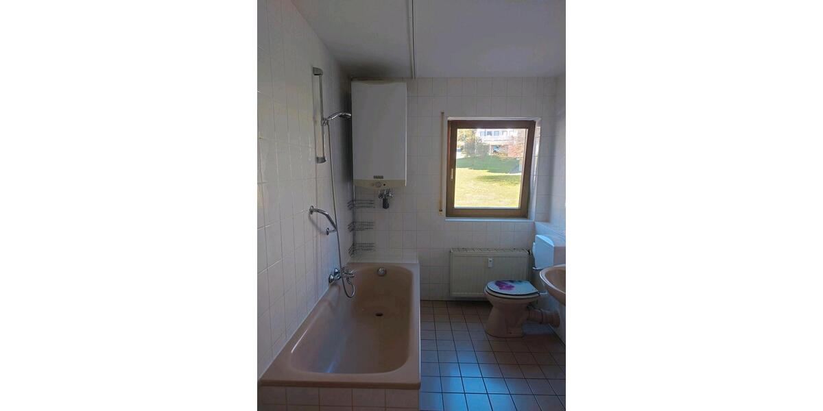 Erdgeschoßwohnung Straßberg - 3 Zimmer, 85 m&sup2;, 195.000&euro; | Angebot:26039823