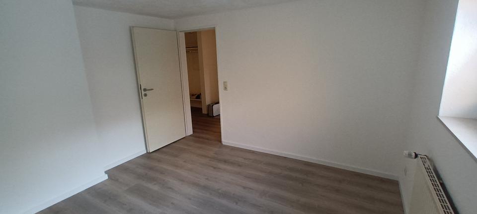 Frisch renovierte Singlewohnung mit EBK in Simmerath-Rollesbroich 2 zimmer