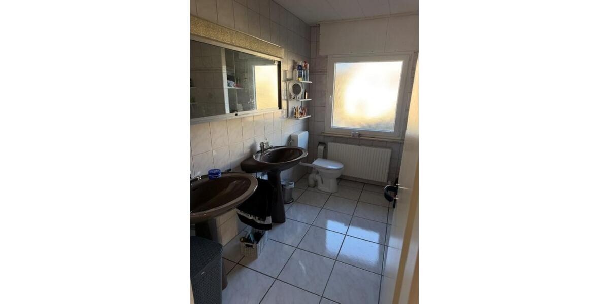 Einfamilienhaus Betzdorf - 8 Zimmer, 180 m&sup2;, 1.350&euro; | Angebot:25292930